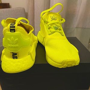 BRAND NEW IN BOX- ADIDAS NMD R1 SNEAKERS.